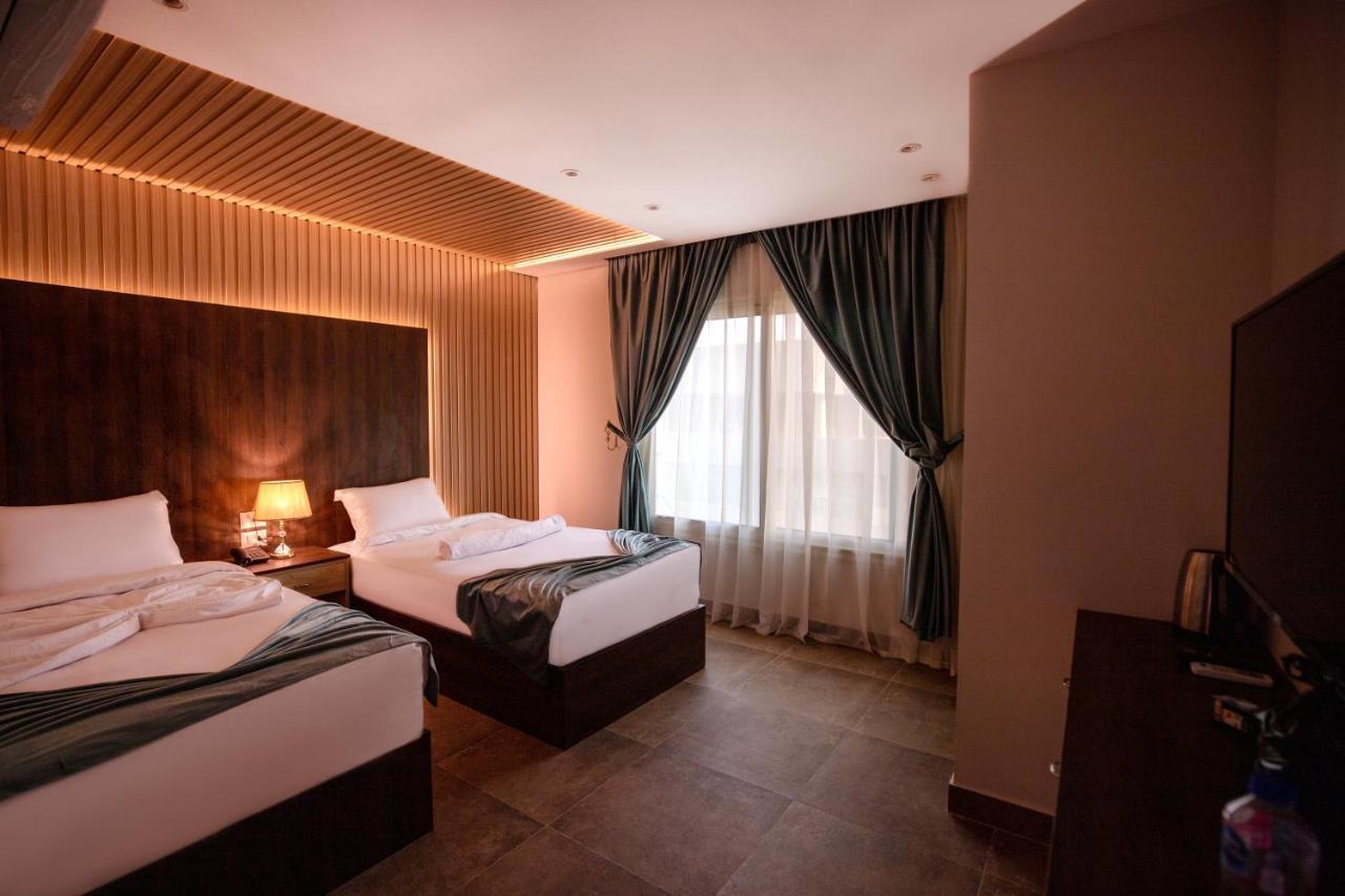 Blue Pyramids Eyes Hotel Al Kawm al Akhdar Kültér fotó
